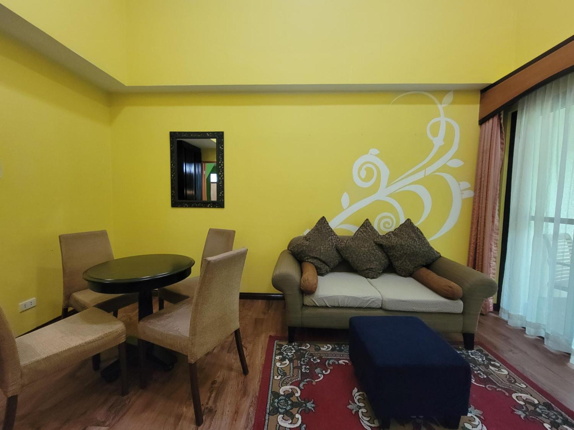 Lee Boutique Hotel Tagaytay Тагайтай Экстерьер фото