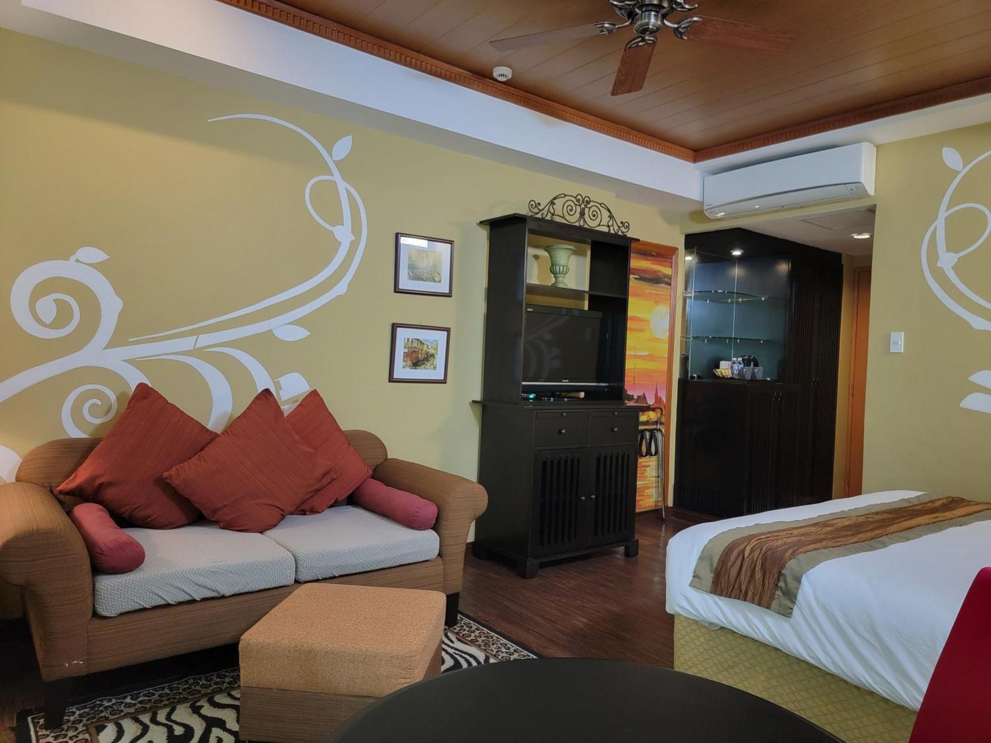 Lee Boutique Hotel Tagaytay Тагайтай Экстерьер фото
