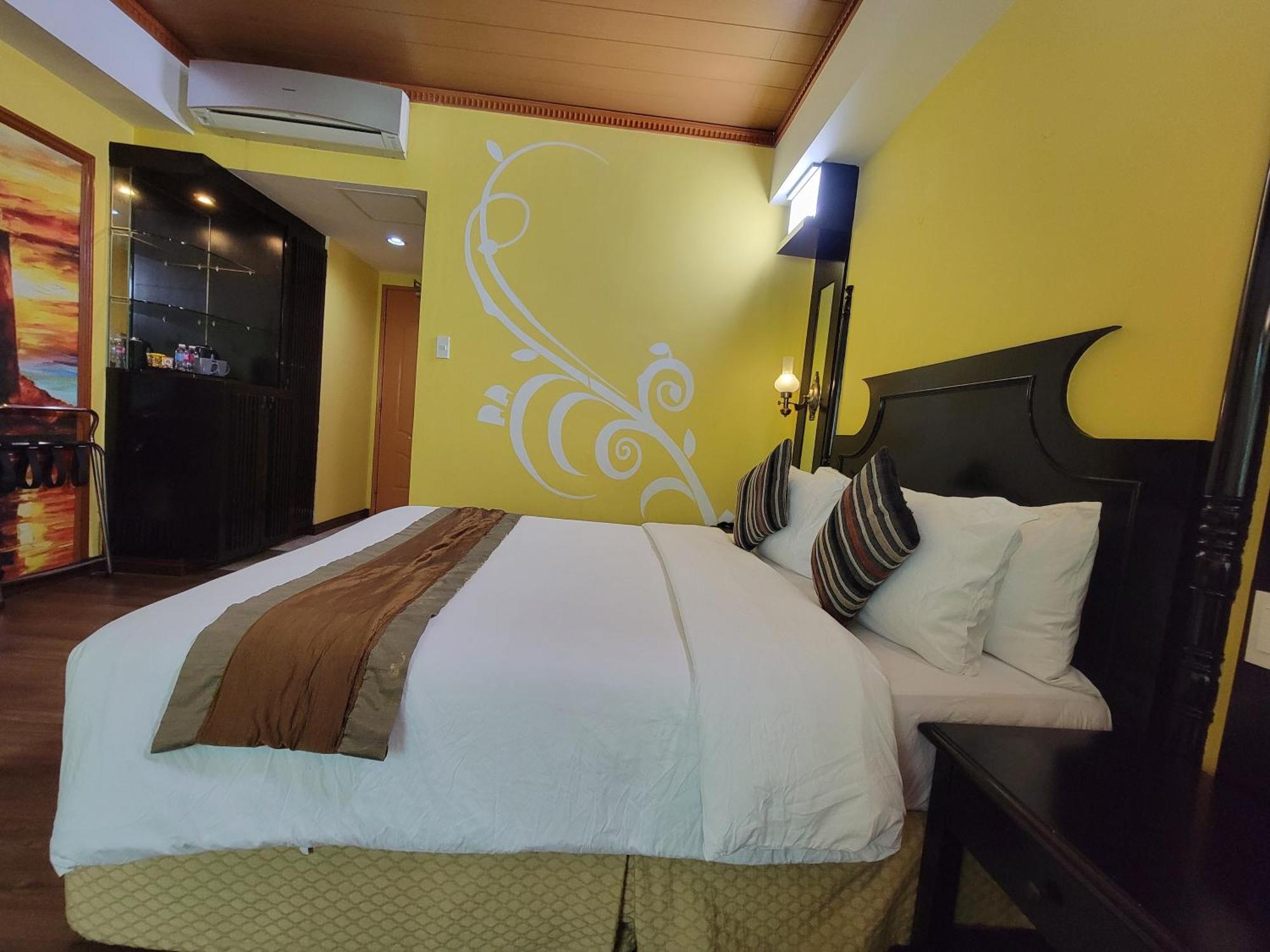 Lee Boutique Hotel Tagaytay Тагайтай Экстерьер фото