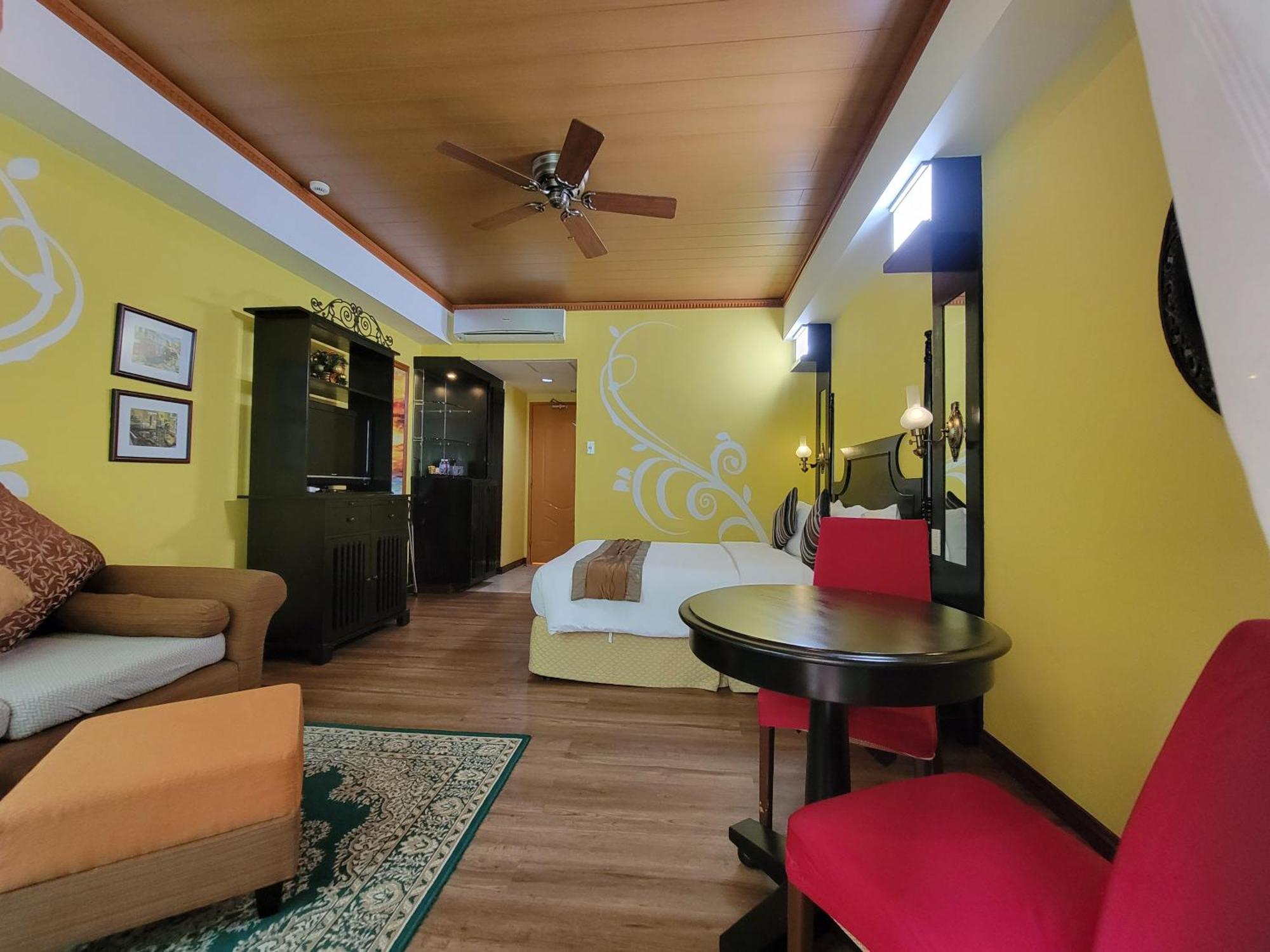 Lee Boutique Hotel Tagaytay Тагайтай Экстерьер фото